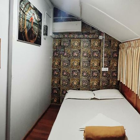 Hostel He-O Янгон Экстерьер фото